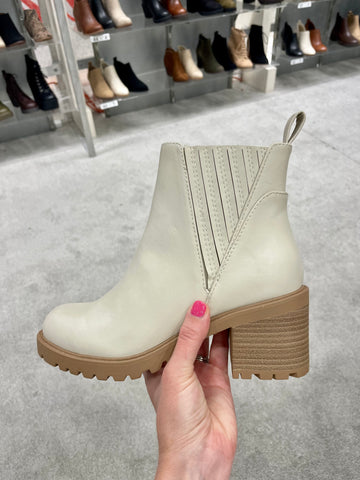 Chunky Nude Boot