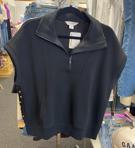 Scuba Quarter Zip Short Sleeve Top